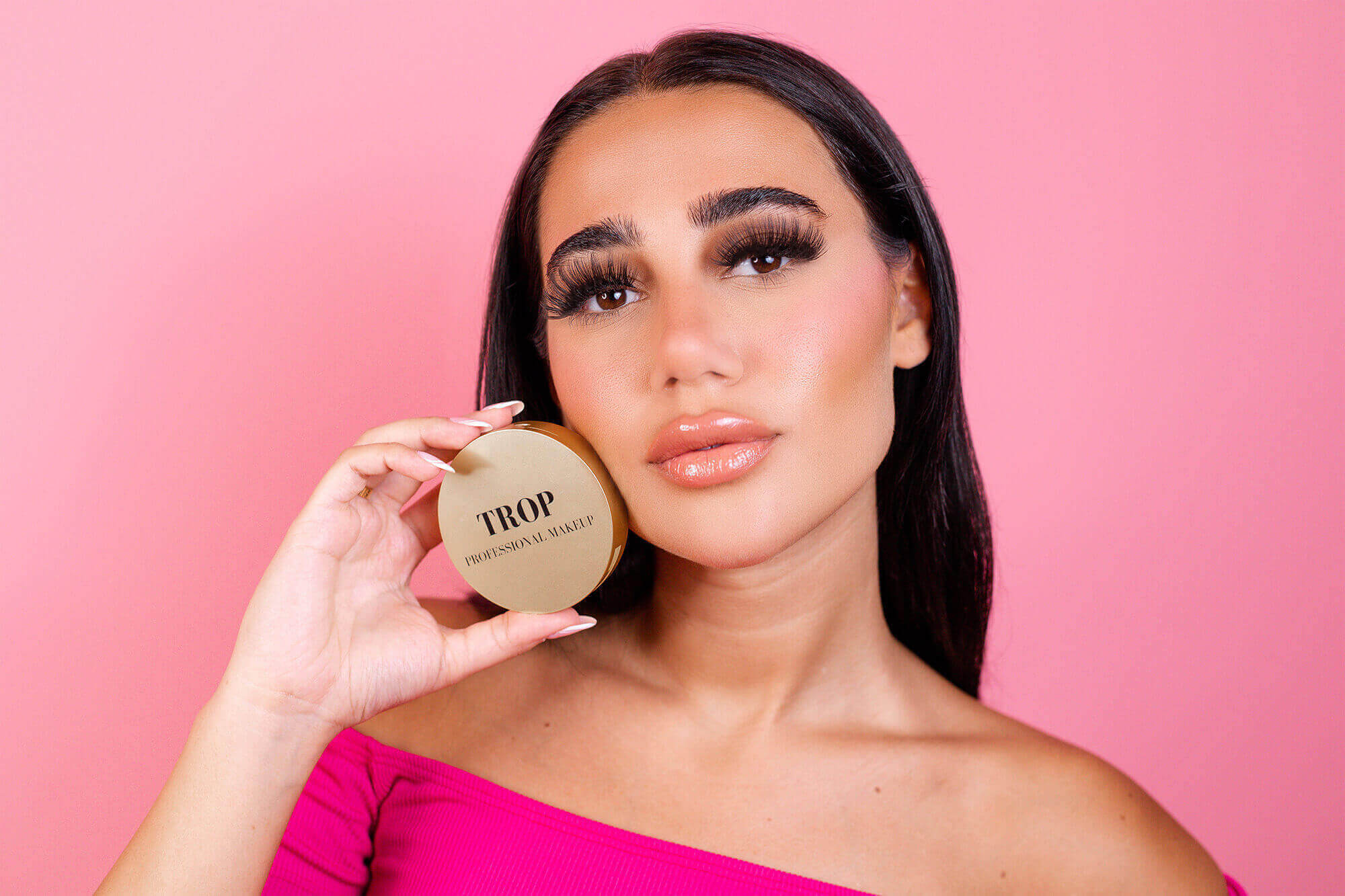 The Easiest Way to Get Lash Extensions Without the Salon