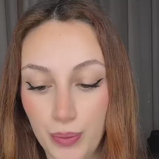 How to use Trop™ Winged Eyeliner Stamp - 2 Sizes - Intense Black, step 3